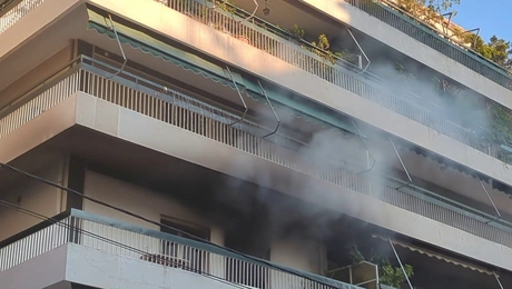 Φωτιά σε διαμέρισμα στη Νέα Σμύρνη