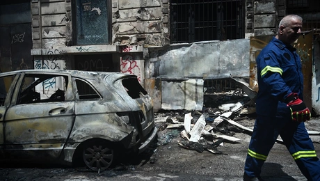 Φωτιά σε αυτοκίνητο στη Νέα Σμύρνη