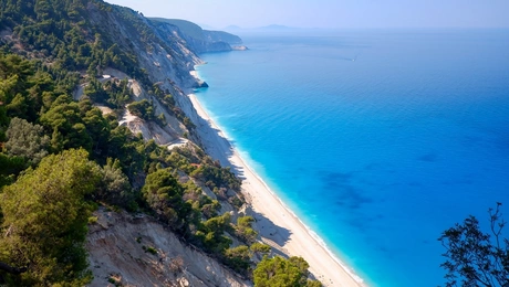 παραλια ελλαδα εγκρεμνοι