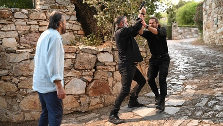 Σασμός: Ρούσσος, Αντρέας και Μαθιός