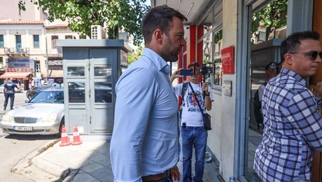 Ο Στέφανος Κασσελάκης στα γραφεία του ΣΥΡΙΖΑ