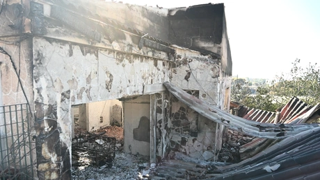 καμενο σπιτι αττικη