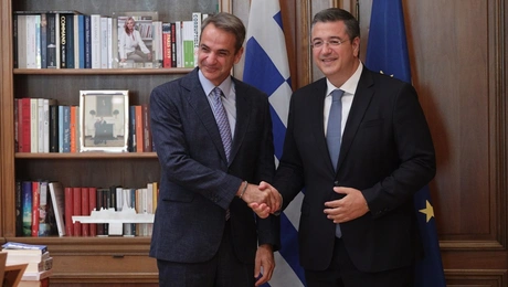 Ο Κυριάκος Μητσοτάκης και ο Απόστολος Τζιτζικώστας