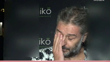 Ο Αλεξανδρος Μπουρδουμης ενημερωθηκε on camera για τον θανατο του Ντινου Καρυδη