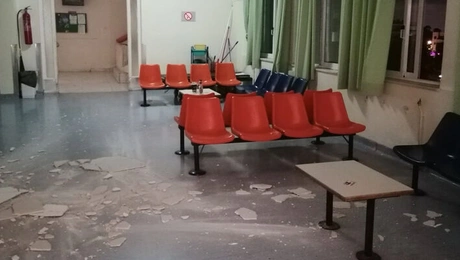 Έπεσε ταβάνι στο ΚΑΤ