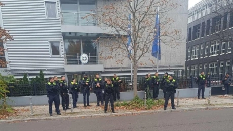 Κατάληψη στο ελληνικό προξενείο του Βερολίνου