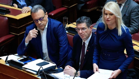ΥΡΙΖΑ ΒΟΥΛΗ ΤΖΑΚΡΗ ΦΑΜΕΛΛΟΣ