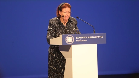 Lina Mendoni