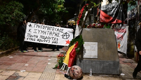 Στο σημείο δολοφονίας Γρηγορόπουλου η πορεία