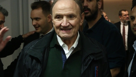 Στέφανος Τζουμάκας