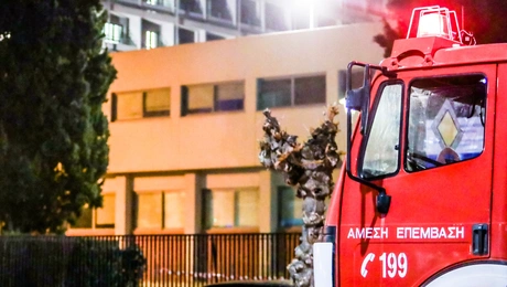 Πυροσβεστική σε κατάσβεση φωτιάς