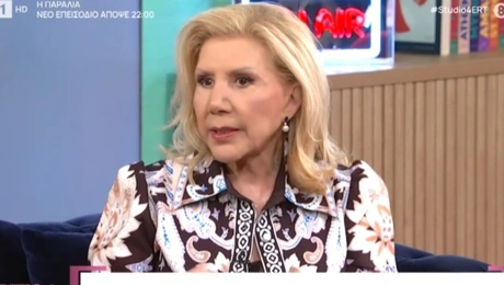 Η Λίτσα Πατέρα στην εκπομπή «Στούντιο 4»