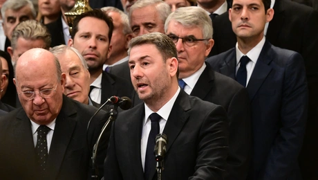 Ο Νίκος Ανδρουλάκης στην κηδεία του Κώστα Σημίτη