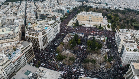 Η συγκέντρωση για τα Τέμπη στο Σύνταγμα