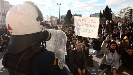 διαδηλωση τεμπη