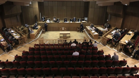Στιγμιότυπο από δικαστήριο