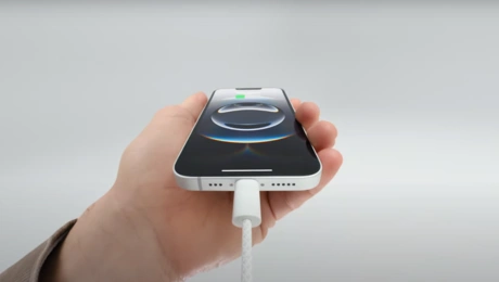 iPhone 16e
