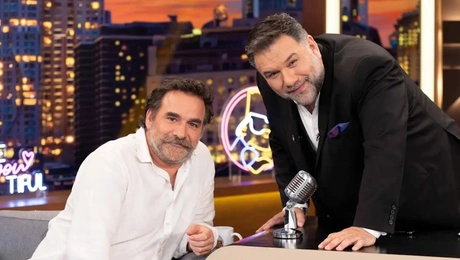 Ο Σπύρος Τσεκούρας στο The 2Night Show