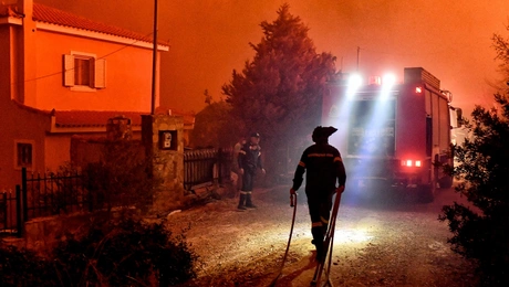 Βραδινή επιχείρηση της Πυροσβεστικής σε φωτιά