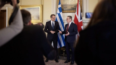 mitsotakis starmer