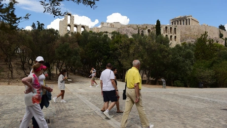 Τουρίστες στην Ακρόπολη