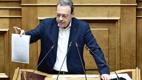 Ο Σωκράτης Φάμελλος σε συζήτηση στην Ολομέλεια
