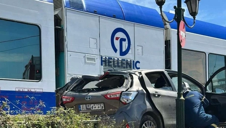 Τροχαίο με σύγκρουση αυτοκινήτου με τρένο