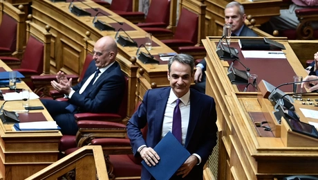Vouli-Mitsotakis-Dendias
