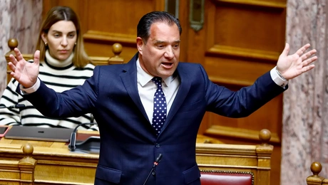 Κόντρα Άδωνι Γεωργιάδη με Πλεύση Ελευθερίας