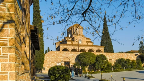 Το μοναστήρι στη Σουρωτή όπου είναι ο τάφος του Αγίου Παϊσίου