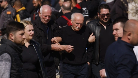 Κηδεία νεκρού μετά τη φωτιά σε κλαμπ στη Βόρεια Μακεδονία