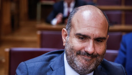 Ο Δημήτρης Μαρκόπουλος στη Βουλή