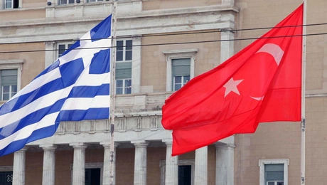 Ελληνοτουρκικά - Σημαίες Ελλάδας και Τουρκίας