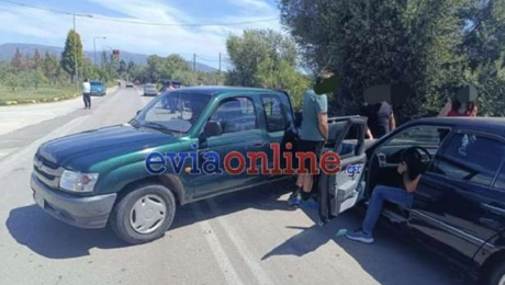 Καραμπόλα με τρία αυτοκίνητα στην Εύβοια