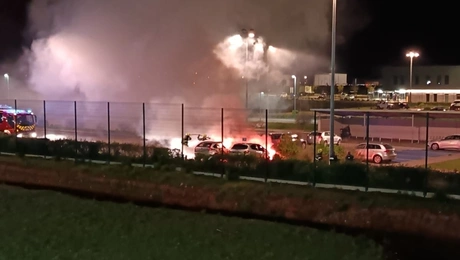 Εμπρησμοί αυτοκινήτων σε φυλακή στη Γαλλία