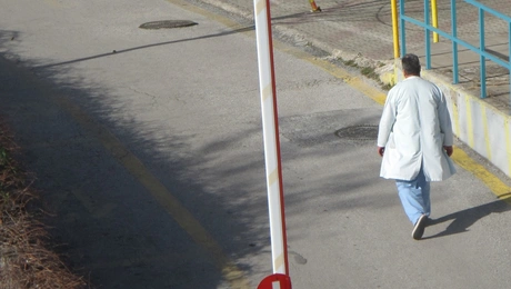 Γιατρός σε νοσοκομείο