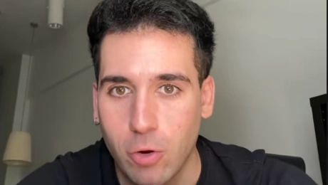 Ο Ισπανός TikToker Iñaki Lamúa