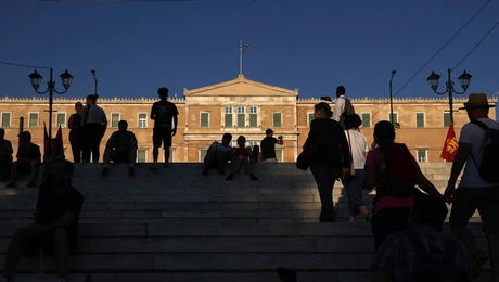 Κόσμος στο Σύνταγμα