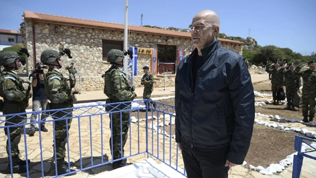 Επίσκεψη Νίκου Δένδια στο σύμπλεγμα Μεγίστης