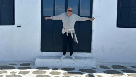 Ο επιχειρηματίας της Μυκόνου, Κώστας Ζουγανέλης