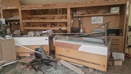 Τζιπ έπεσε πάνω σε τζαμαρία φούρνου στην Κω