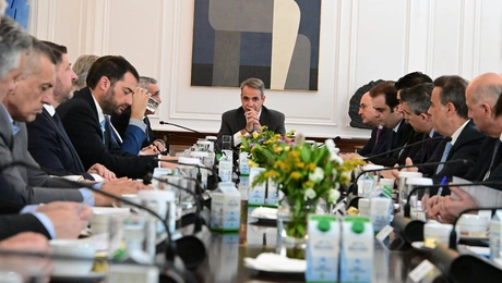 Συνάντηση Μητσοτάκη με περιφερειάρχες