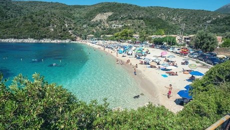 Ελληνική παραλία