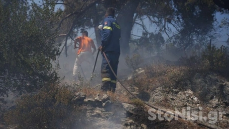 Φωτιά στη Μυτιλήνη