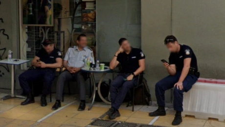 Αστυνομικοί εν ώρα εργασίας στα Εξάρχεια