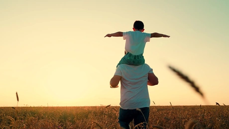 dad with kid