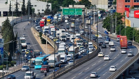 Κίνηση τώρα για του Αγίου Πνεύματος