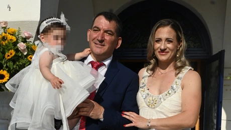 Ο Πύρρος Δήμας και η Αφροδίτη Σκαφίδα βάφτισαν την κόρη του