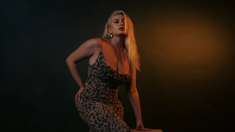 alexia-bold