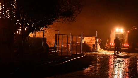 Φωτιά στο Φενεό 